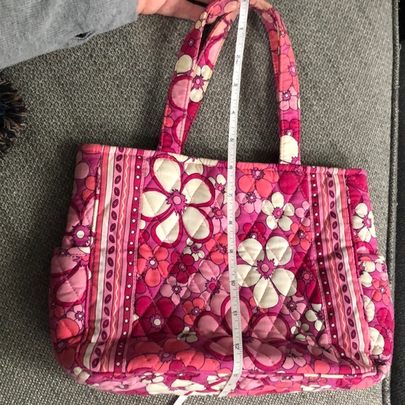 Vera Bradley pinks and white floral purse - Picture 11 of 11